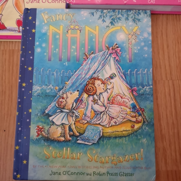 3 Fancy Nancy Children’s Books - Picture 4 of 16